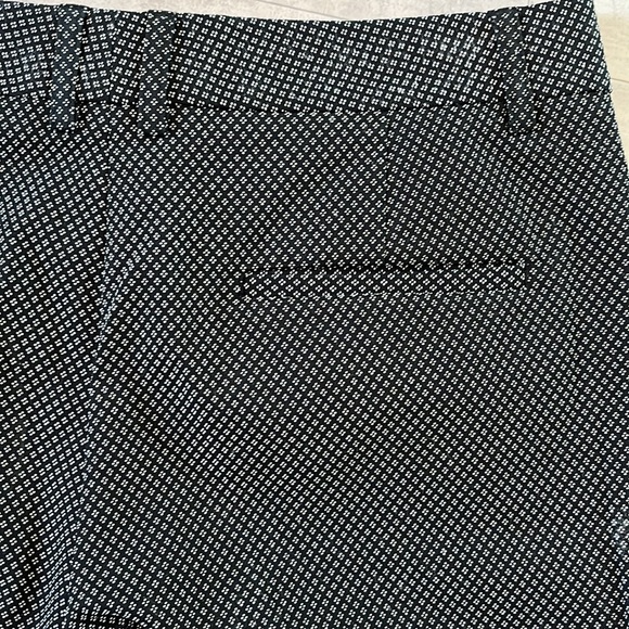 Express  editor shorts  Business casual shorts Black/white diamond pattern Sz 6 - Picture 7 of 9